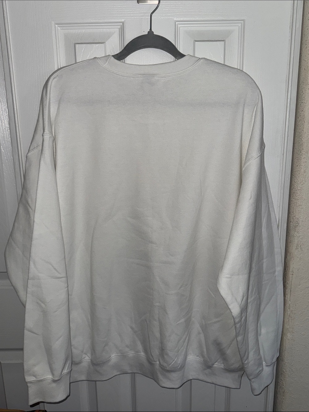 Gildan White Looney Tunes Graphic Crewneck Sweatshirt - Picture 7 of 7